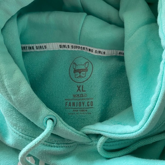 Girls supporting girls hoody - Picture 2 of 8